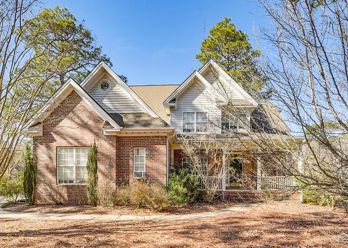 2 Mi To Pinehurst Resort: Spacious Golf Getaway!