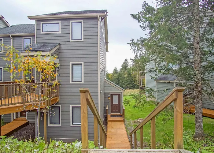 1 Br: Powderidge 30:Slope Side, Pet Friendly End Unit On Shuttle Route