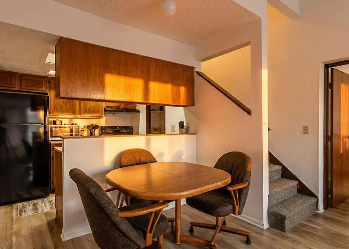 3Br Townhouse With Free Parking Near Downtown Ohio