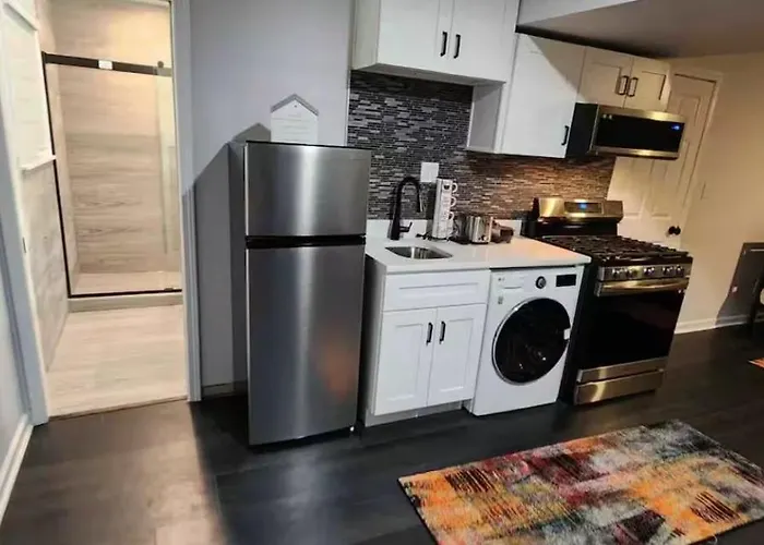 Private Cozy Modern Studio In Roswell
