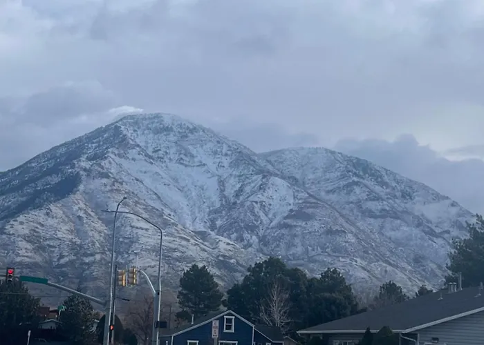 Close To The Most Famous Universities In Utah Uvu And Byu