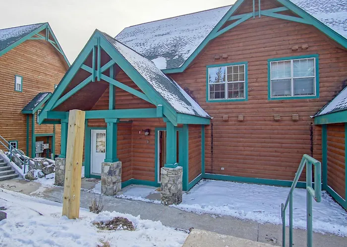 Camp Four 23: Pet Friendly, Slope Side, Gas Fireplace