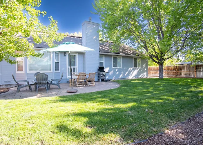 In The Heart Of Hailey; Private Pet-Friendly 3 Bedroom Home With Garage