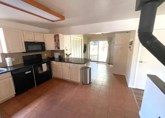 Quiet Basalt Home Fenced Yard, Work Space, Pets Ok