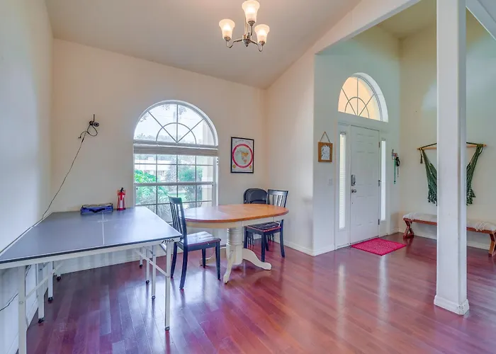 4 Mi To Dtwn Inverness: Pet-Friendly Family Home