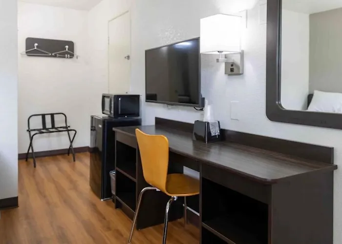 Motel 6