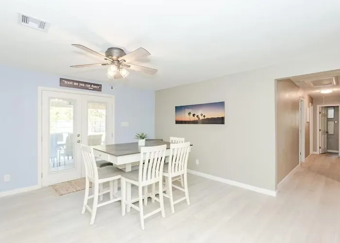 Bay Breeze Escape - 3Br Home With Game Room, Huge Backyard, Patio & Minutes From Boardwalk