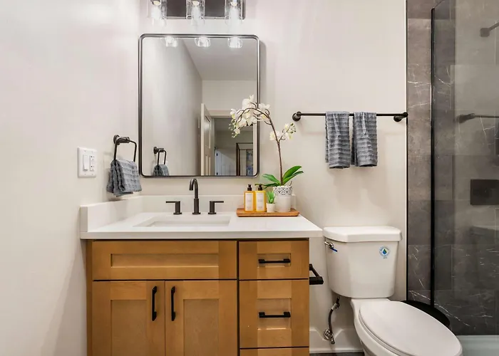 Elevated Gem - Sleeps 12 - 20 Mins To Downtown Chicago