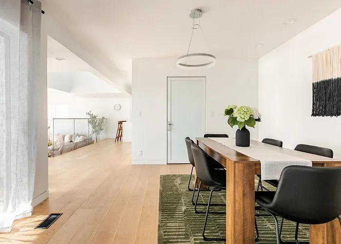 Gorgeous Malibu Retreat With #Instaworthy Ocean Views