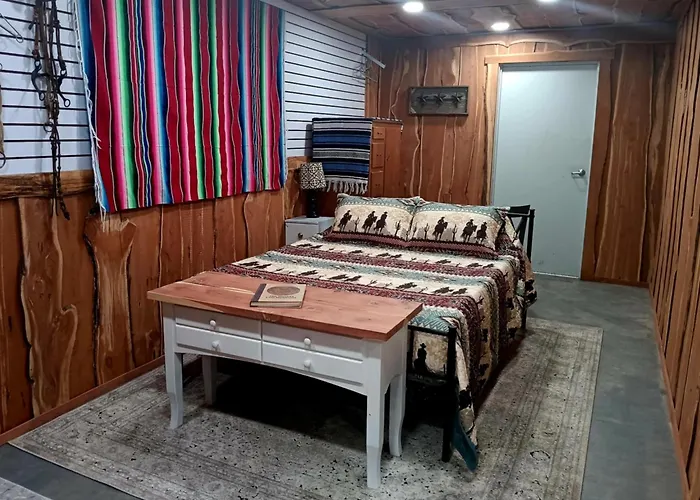 Outbackbunkhouse