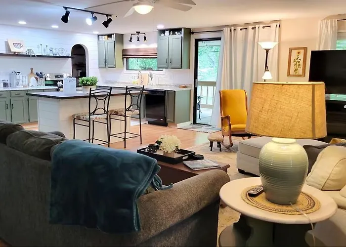 Walkable Pet Friendly Black Mountain Bungalow W Fenced Yard