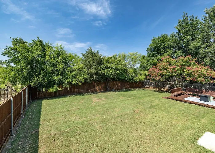 Near Unt - Downtown Denton - Full Fenced Backyard