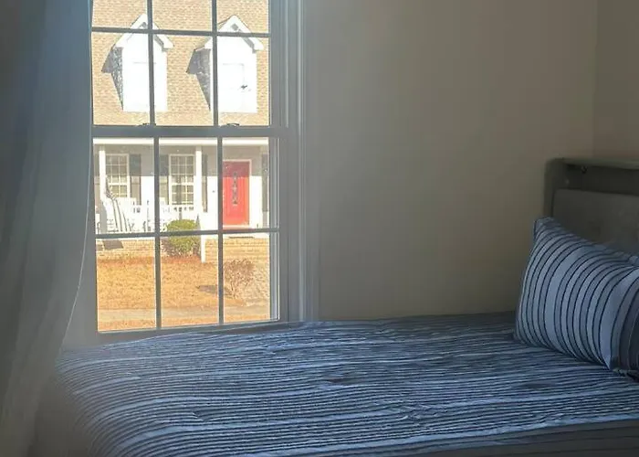 Summerville'S Charm House