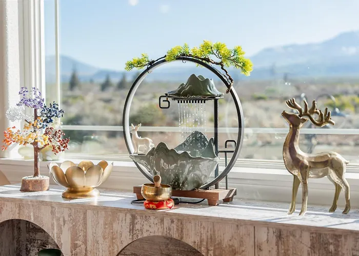 Luxury Shasta Vista Retreat & Basecamp - Sauna & Jacuzzi