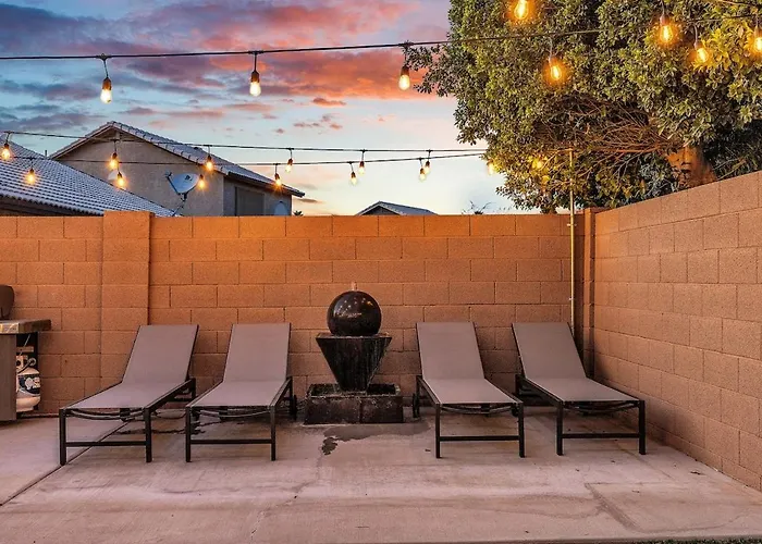Luxe Remodeled Home With Pool Minutes From Downtown Gilbert