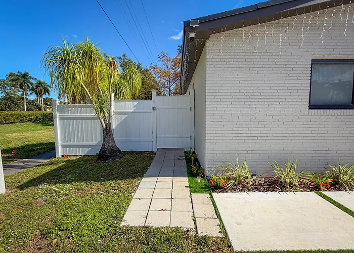 Elegant Space Private Entrance Modern Design