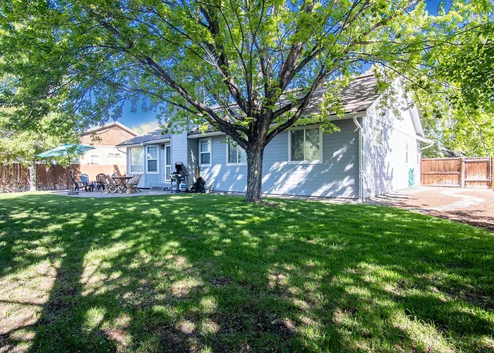 In The Heart Of Hailey; Private Pet-Friendly 3 Bedroom Home With Garage