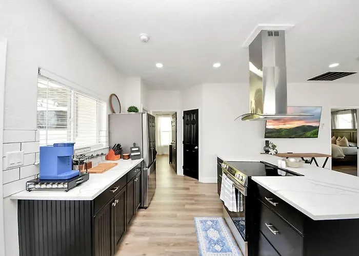 Boardwalk Bungalow Family Fun For All - Sleeps 10