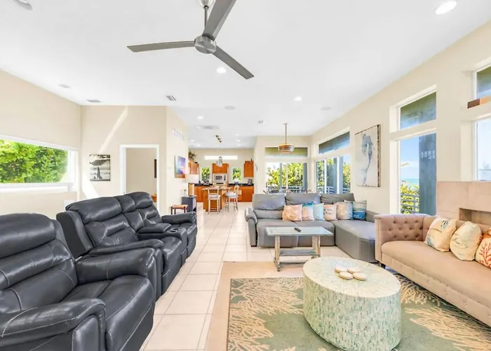 Oceanfront Escape - Private Beach Access - Game Room - Bikes - Surfboard