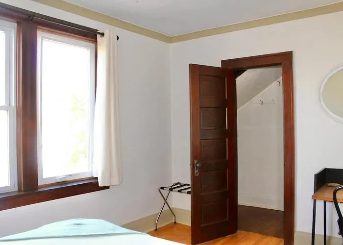 Ely Camp Haus - Vintage Home In Downtown Ely