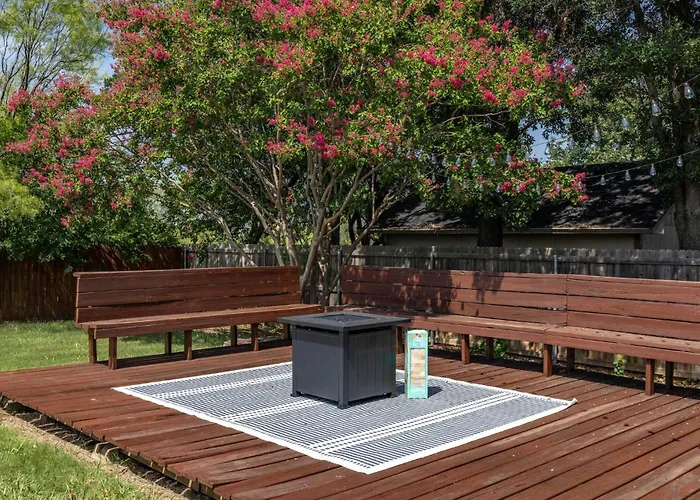 Near Unt - Downtown Denton - Full Fenced Backyard