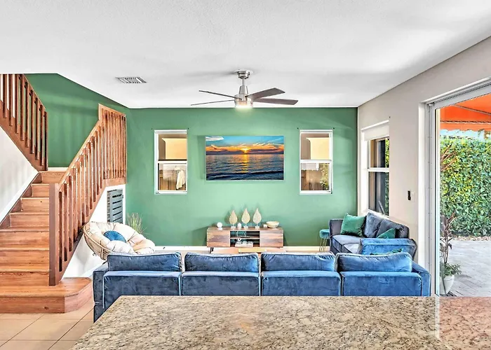 Serene Lakeview Home W/ Pool, Spa & Outdoor Bbq