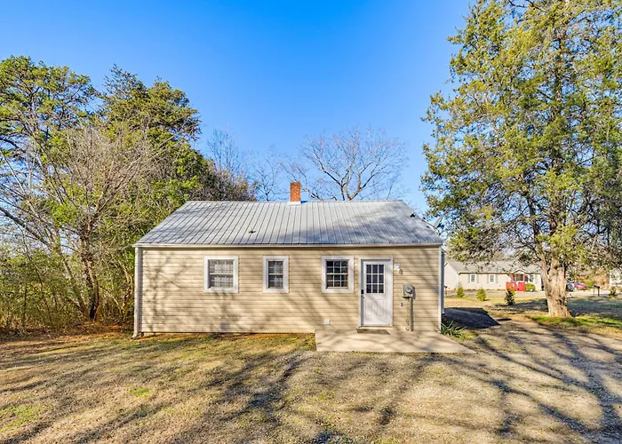 2 Mi To Uptown Lexington: Pet-Friendly Getaway!