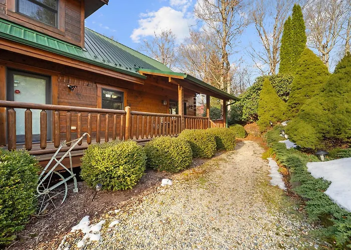 Sugars Cozy Cabin