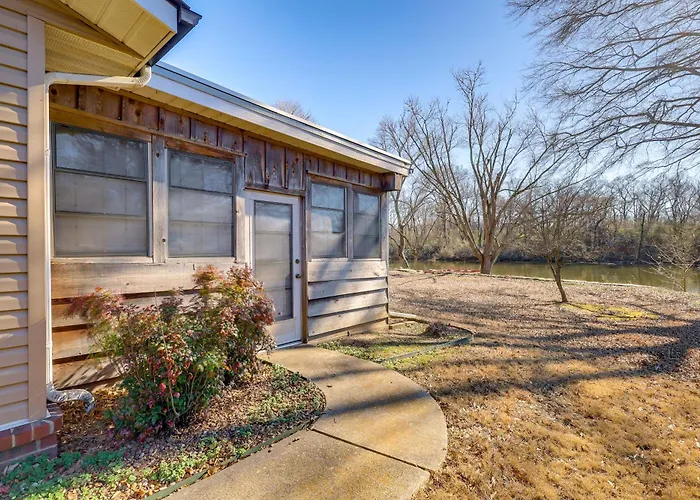Fish, Hike & Relax: Heber Springs Family Home