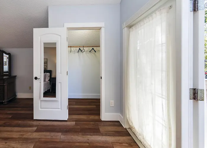 Pond-View, Accessible, Pet Friendly Home With Ev Plug Close To Beach, Tpc, Mayo Clinic