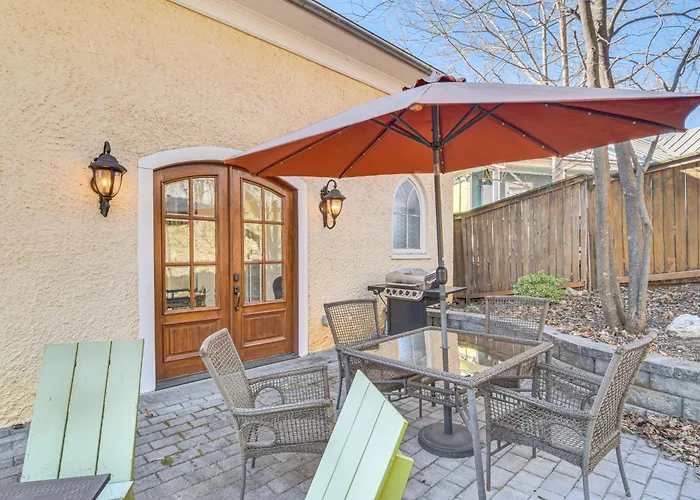 'The Sanctuary' In Historic Dtwn Staunton