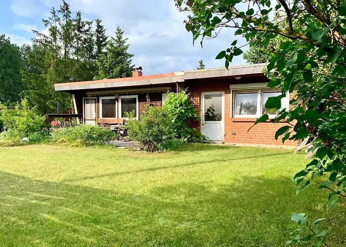 Gartenzeit beim See I Boot I Tischtennis I Kamin