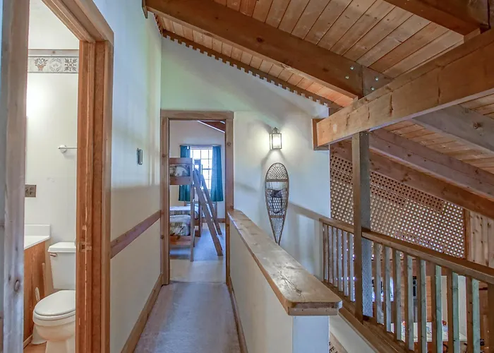 Whistlepunk #24: 4 Bedroom, 3 Bath: Slope Side, Wood Fireplace