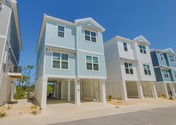 Pet Friendly Close Drive To Beach Pool Sleeps 10