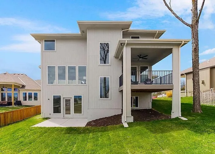 Luxury Modern Kc Home Olathe Overland Park