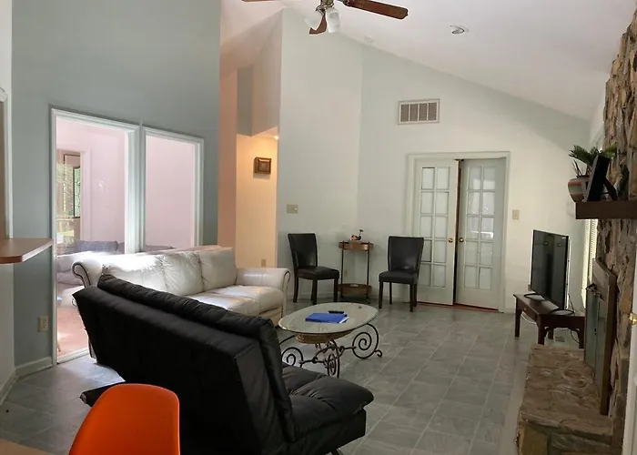 Stylish Home In Apex Near Raleigh