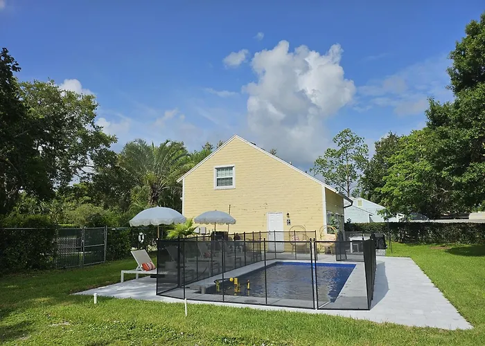 Heatedpoolpatioking Bedsbbqnear Beachplayroom