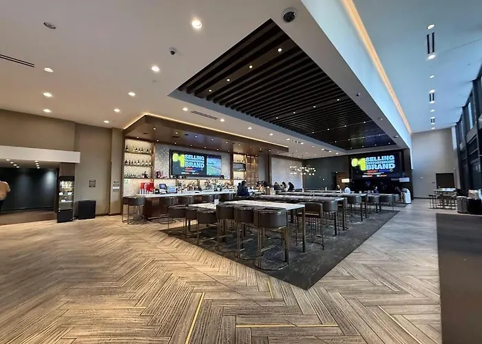 Walkable To Sofi, Intuit Dome, Kia Forum