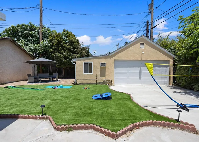 Pasadena Charming Vacation Home With Hot Jacuzzi