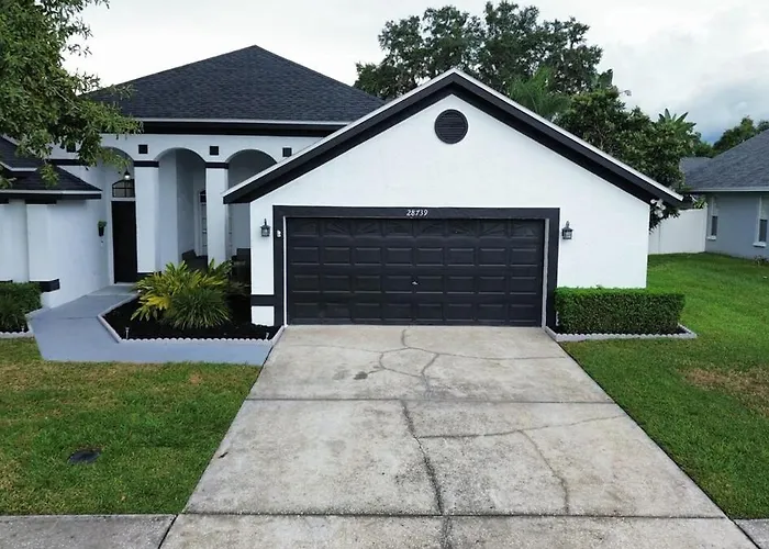 Pool House Best Location In Wesley Chapel