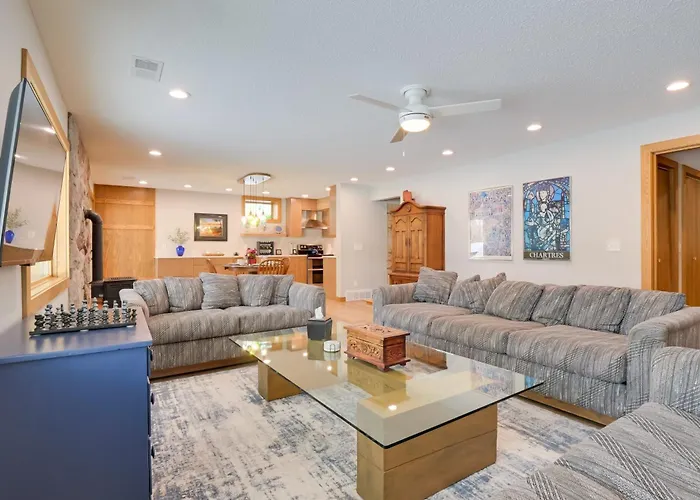 Lakeside Retreat In Hayward: Pet Friendly!