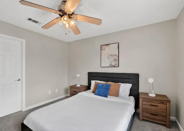 Comfy Stay With Patio And Laundry Near Atlanta