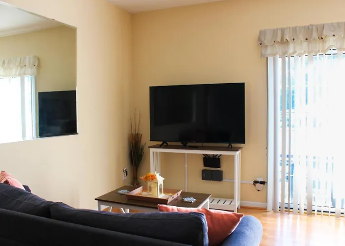 Royal Jr. Suite