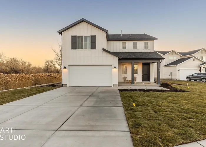 Utah County Lake View Retreat