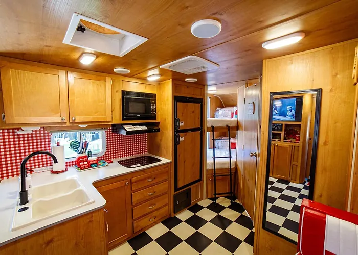 Darling Daisy Retro Rv Adventure