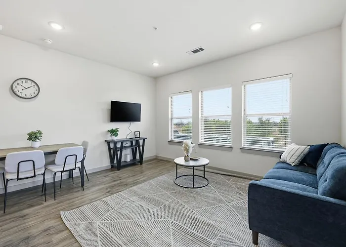 Chisholm Trace 812 Perfect 2Bd 2Ba