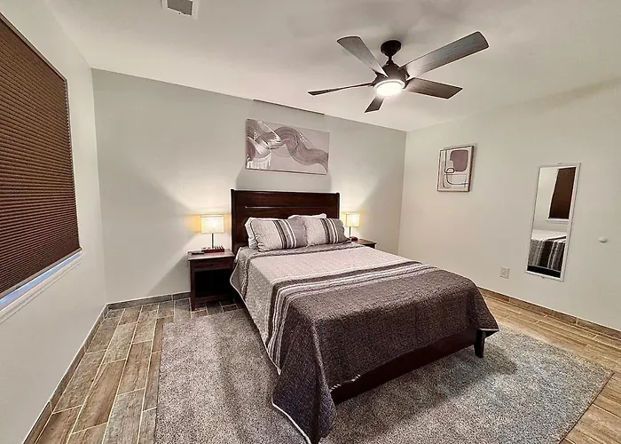 Cozy And Centrally Pet Friendly