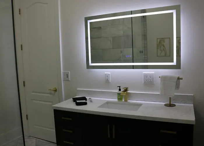 The Luxe Building- 2 Bedroom Apartment In Metropolis