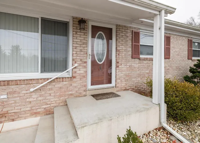 5 Woods Dr