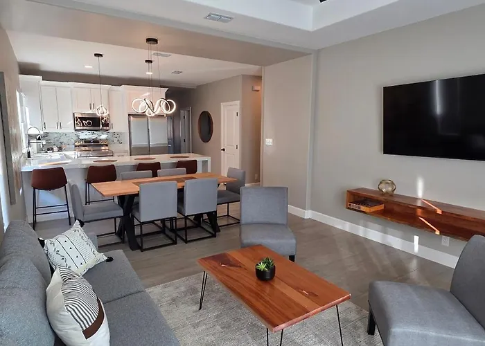 Lux Modern 3Br - 2Ba Duplex Brand New Furnished